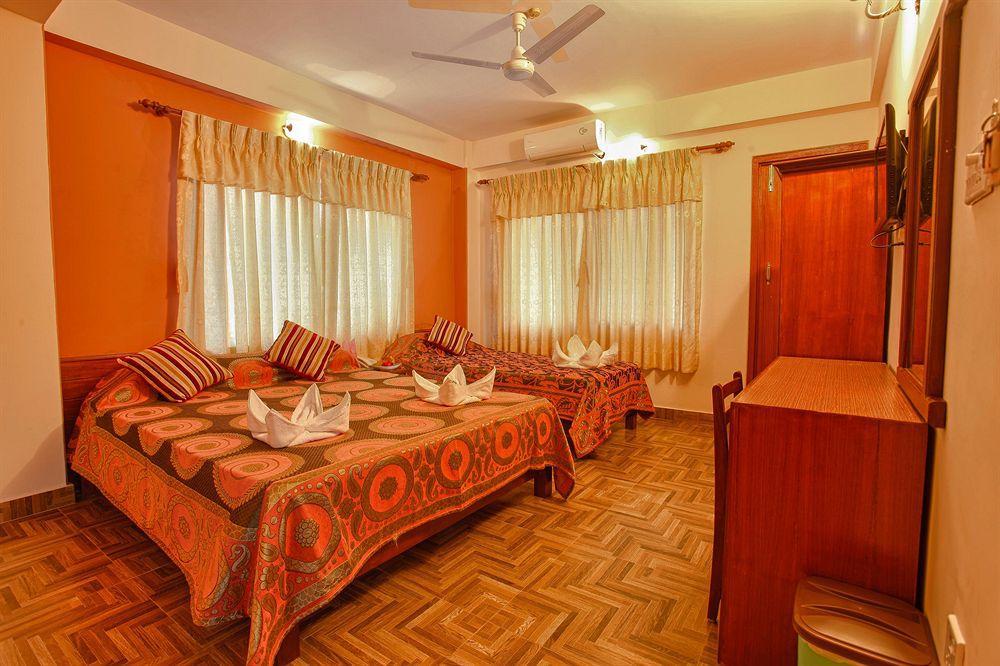 פוקהרה Hotel Crystal Palace מראה חיצוני תמונה