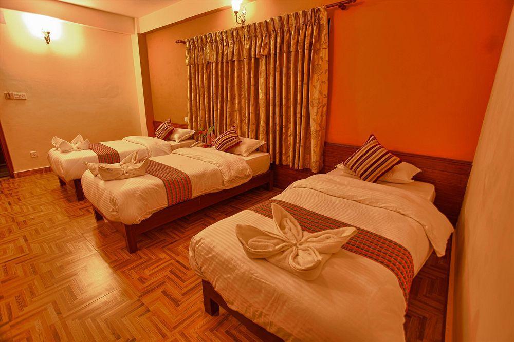 פוקהרה Hotel Crystal Palace מראה חיצוני תמונה
