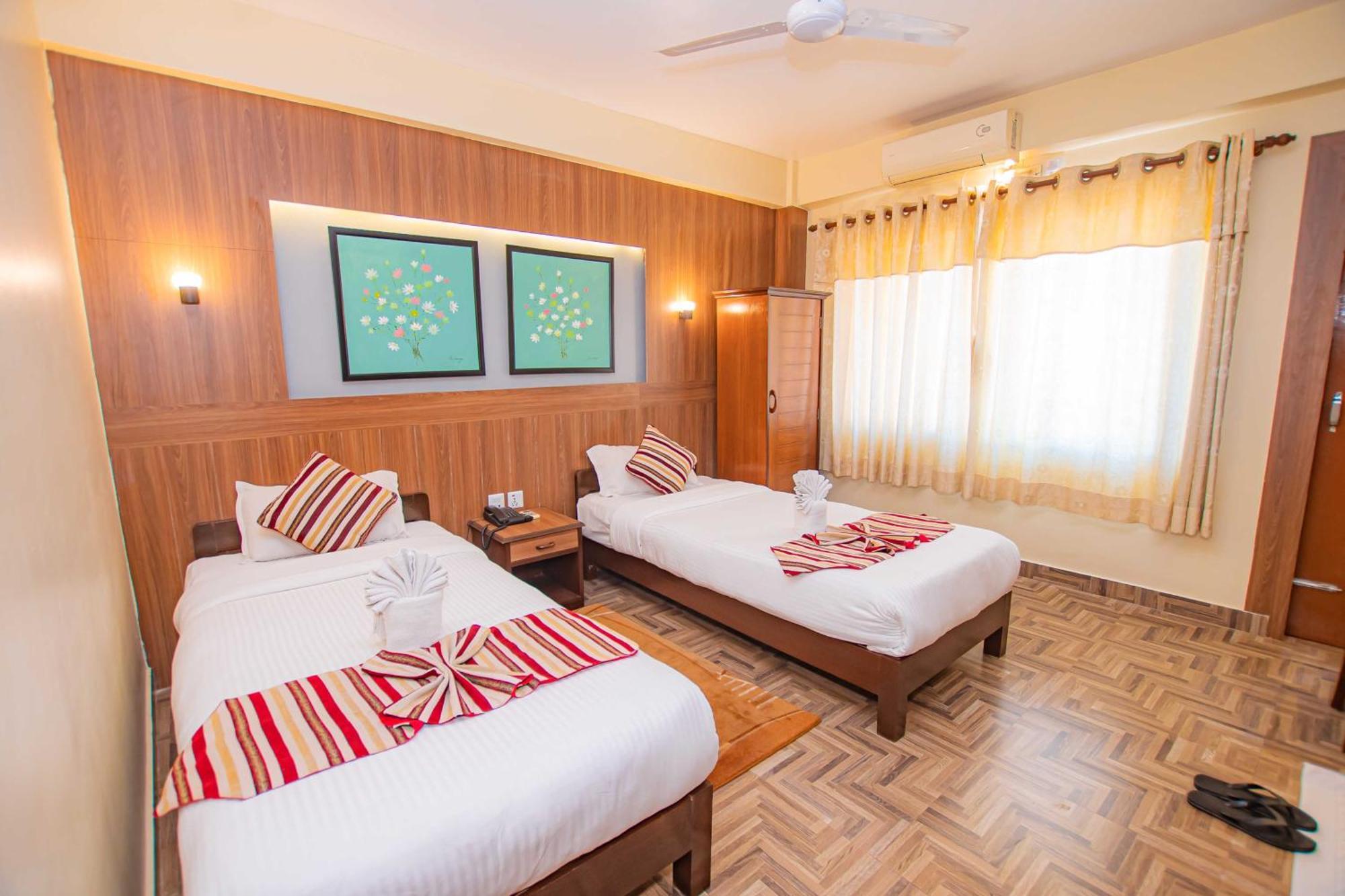 פוקהרה Hotel Crystal Palace מראה חיצוני תמונה