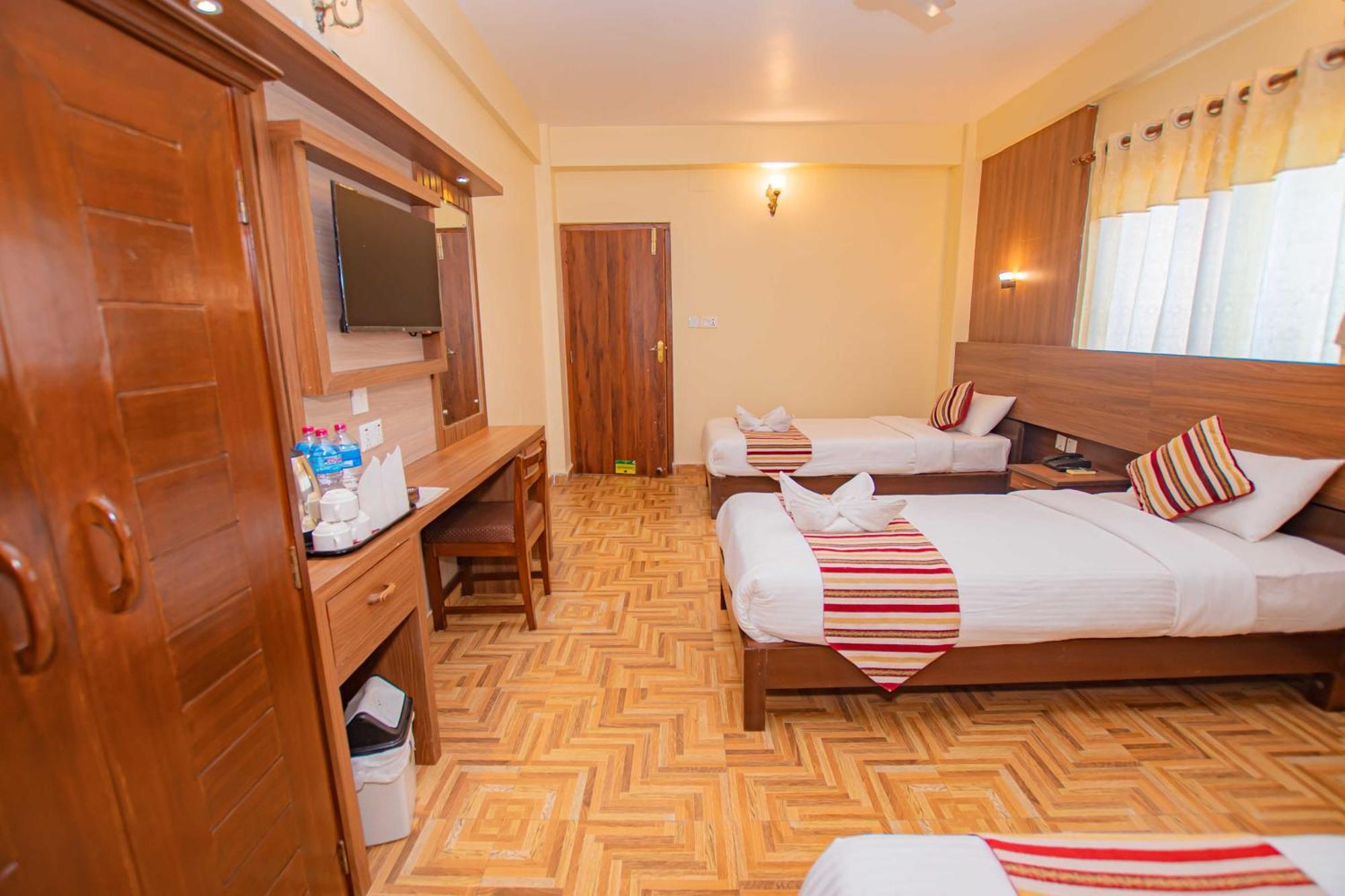 פוקהרה Hotel Crystal Palace מראה חיצוני תמונה