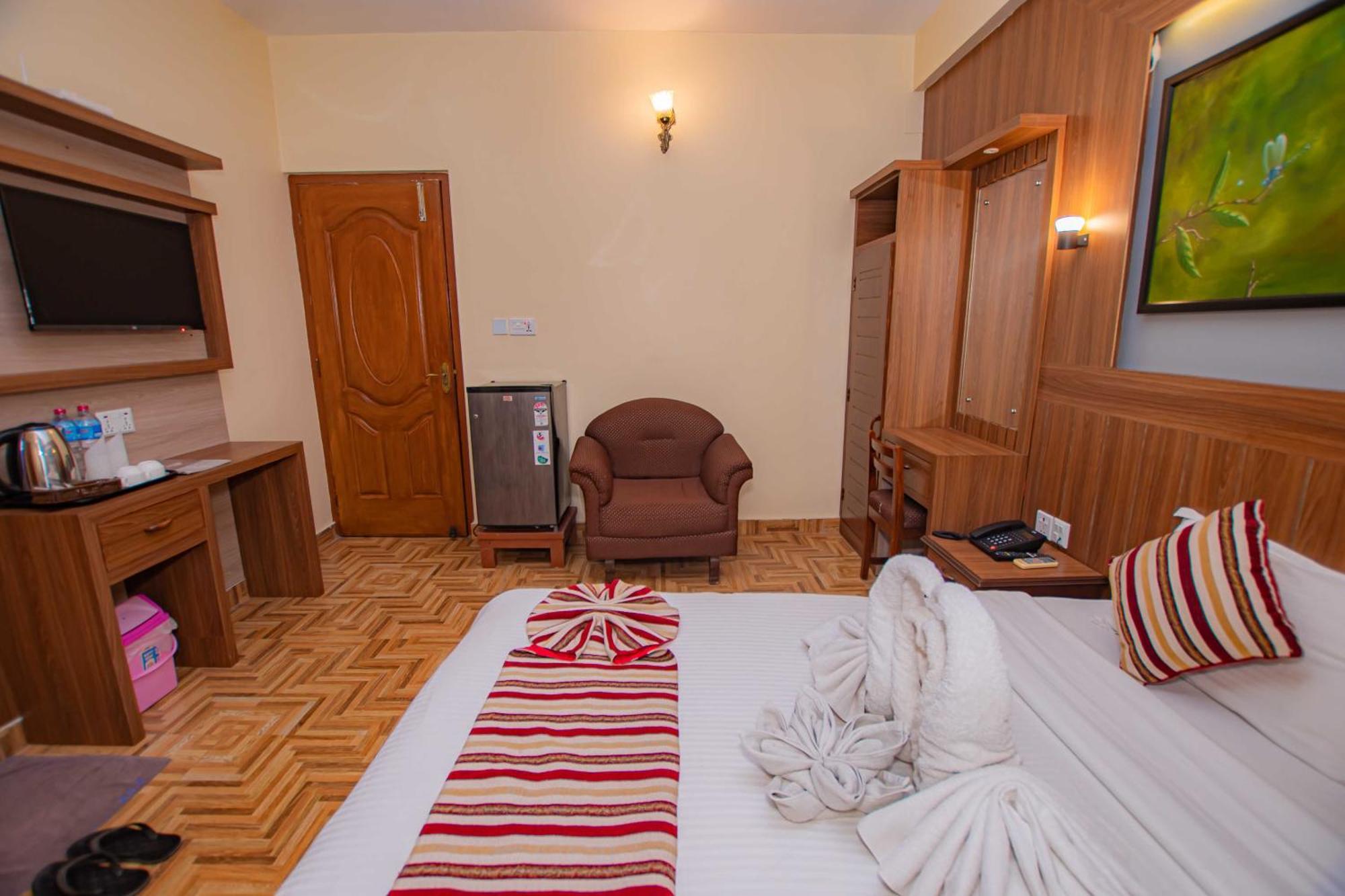 פוקהרה Hotel Crystal Palace מראה חיצוני תמונה