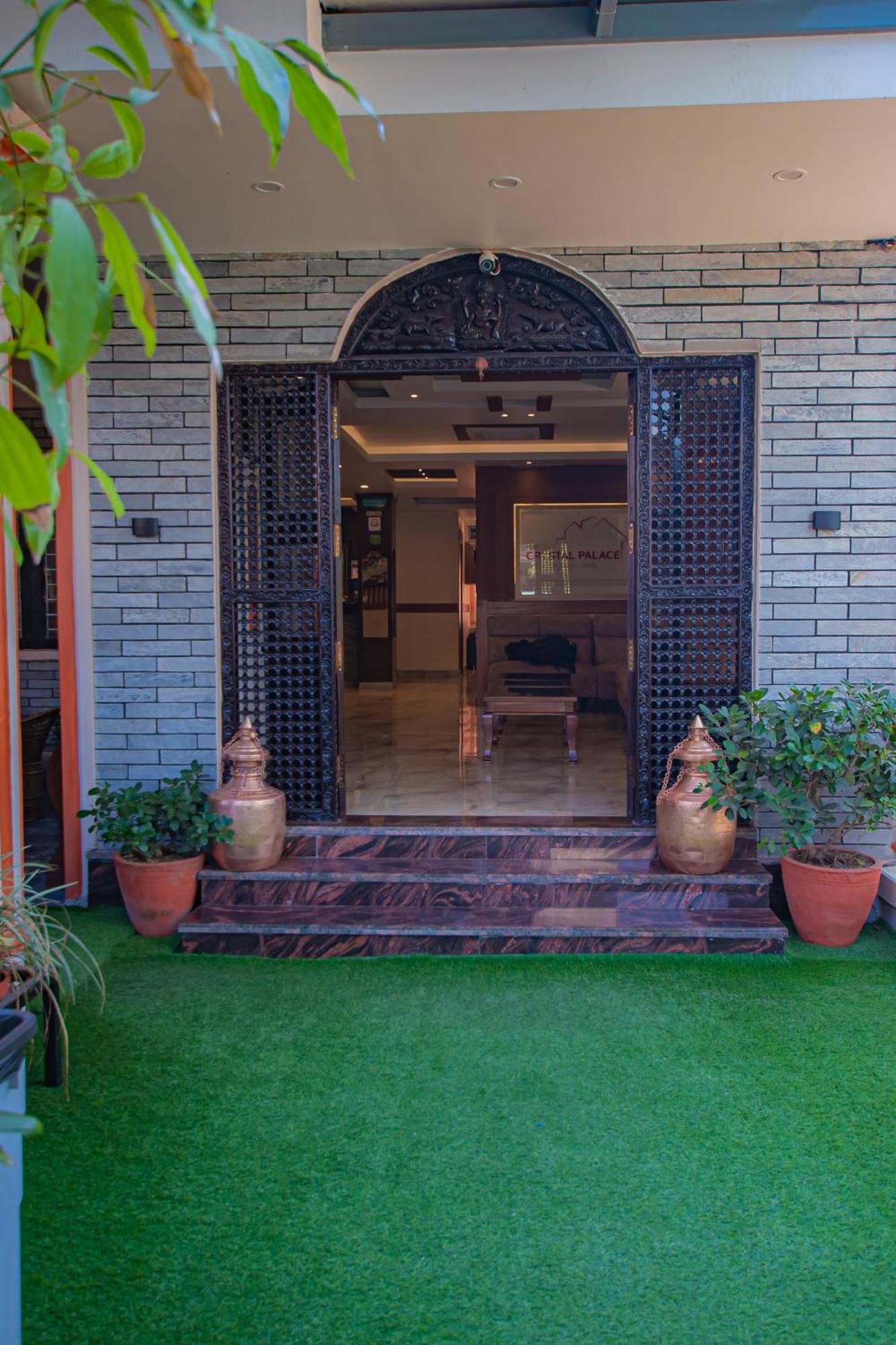 פוקהרה Hotel Crystal Palace מראה חיצוני תמונה