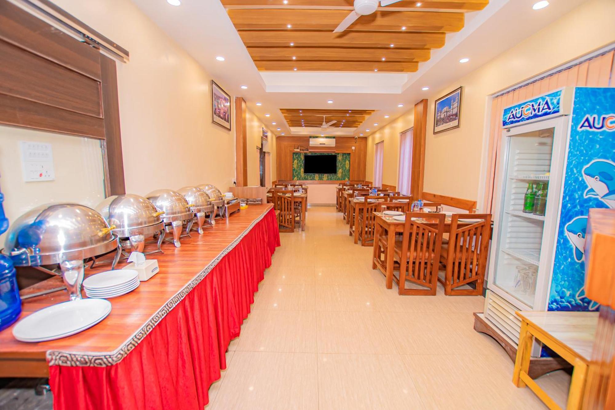 פוקהרה Hotel Crystal Palace מראה חיצוני תמונה